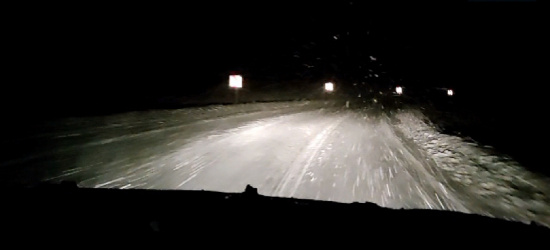 Obfite opady śniegu. DK 28 Bykowce – Załuż (VIDEO)