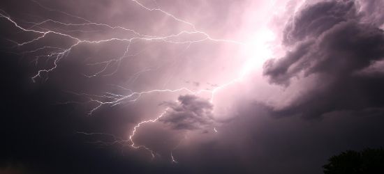 UWAGA! Po południu możliwe burze z gradem