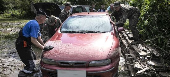 Żołnierze walczą z powodziami na Podkarpaciu (ZDJĘCIA)