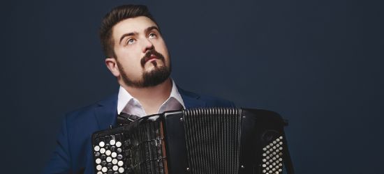 Bartosz Głowacki wydał debiutancki album! Akordeonista zaczynał w sanockim „muzyku” (VIDEO)