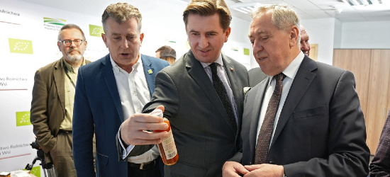 MINISTER ROLNICTWA: Zwiększymy uprawy ekologiczne w kraju (ZDJĘCIA)