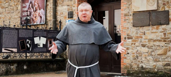 SANOK. Roksana Węgiel na Rynku! Rodzinny piknik, ewangelizacja. Zapraszają Franciszkanie (VIDEO)