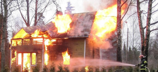 Tragedia w Kozłówku. Jedna osoba zginęła w pożarze