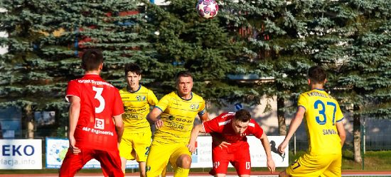 Cenny remis z Izolatorem Boguchwała. Piękny gol Lorenca