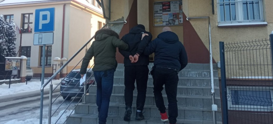 Sanoczanin poszukiwany, bez prawa jazdy, z narkotykami w bagażniku wpadł za prędkość