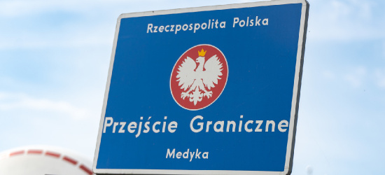 Zmienił nazwisko, aby przekroczyć granicę