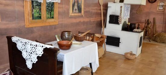 Wyjątkowa wystawa w Stróżach Małych. „Ku pamięci” (FOTO)