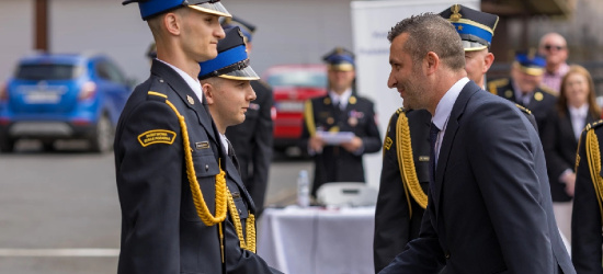 POWIAT LESKI. Uroczysty Dzień Strażaka! Mianowano nowego komendanta (ZDJĘCIA)