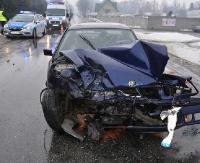 Zderzenie BMW z Mercedesem (ZDJĘCIA)