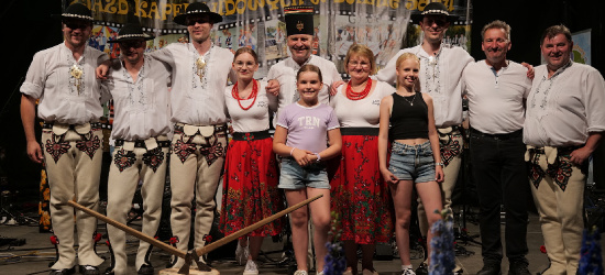 Ludowa muzyka i swojskie jadło łączą pokolenia! (VIDEO, FOTO)