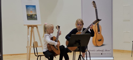 Sukces Natalii Duślak i Zuzanny Stach w Ogólnopolskim Konkursie Gitarowym