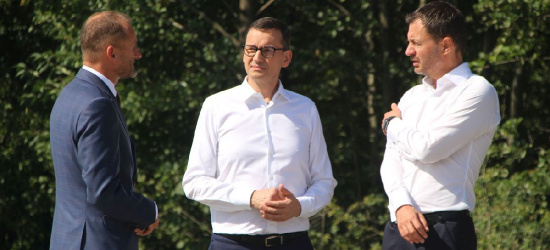 MORAWIECKI: „PISTOLET gazowy PUTINA przystawiony do głowy”. JAK dużo POLACY zapłacą za wojnę i GAZ? (VIDEO, FOTO)