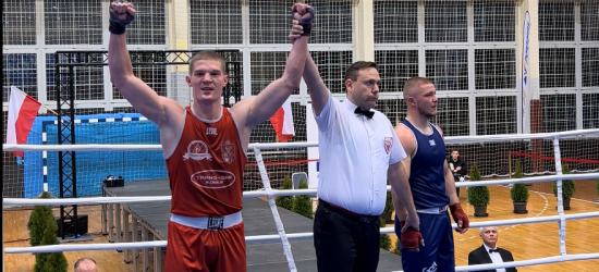 Zawodnik Samuraj Trans-San Sanok z medalem Mistrzostw Polski Seniorów w Boksie Olimpijskim! (ZDJĘCIA)