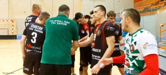 Trudny mecz, kolejne zwycięstwo. Siatkarze walczą dopóki piłka w grze