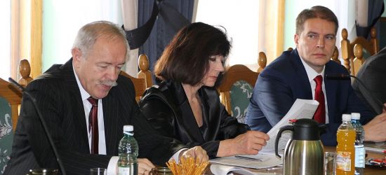 Kolejna sesja w mieście. Opłata za śmieci, wyróżnienia i „Rok Zdzisława Beksińskiego”