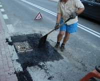 ZAGÓRZ – KOMAŃCZA: Droga jest na gwarancji, usterki są na bieżąco likwidowane (ZDJĘCIA)