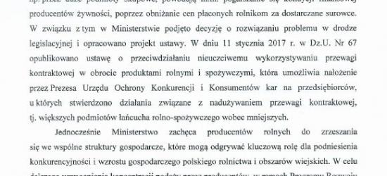 Wypadek w Brzozowie z udziałem trzech pojazdów. Dwie osoby w szpitalu