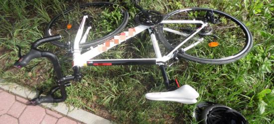 BRZOZÓW: 18-letnia rowerzystka potrącona przez osobówkę (ZDJĘCIE)