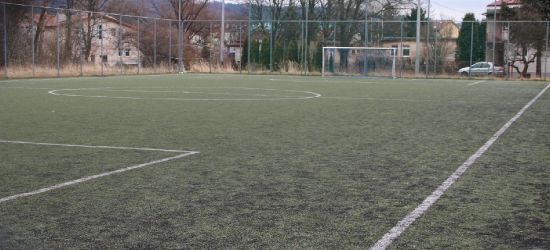 SANOK: Powiatowe boiska zostaną zbadane w trybie pilnym (ZDJĘCIA)