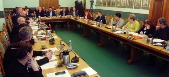 Budżet Sanoka przyjęty: – Znaczne „wyhamowanie” inwestycji