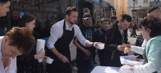 SANOK: Spotkajmy się na Rynku. Przedświąteczne Spotkanie i Tradycyjne Święcenie Pokarmów