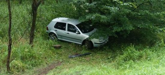 UWAGA KIEROWCY: Ślisko na „Malinkach”. Samochody wypadają z drogi jeden po drugim (ZDJĘCIA)