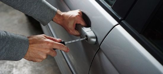 PODKARPACIE: Ukradł samochód. Wpadł, bo… zgubił portfel