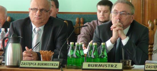 HOKEJ: Sanok przystąpił do spółki hokejowej. W negocjacjach miasto postawione pod ścianą? (FILM)