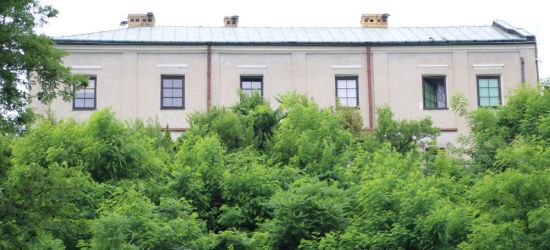 SANOK: Solidne wzmocnienie skarpy pod klasztorem Franciszkanów. Inwestycja za 5 mln zł (ZDJĘCIA)