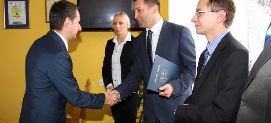 Doceniono najlepszych pedagogów i dyrektorów szkół w Zagórzu (ZDJĘCIA)