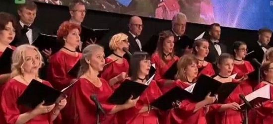 Śpiew to przygoda życia! Kto chciałby ją rozpocząć? (VIDEO)