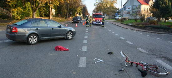 REGION. Wypadek drogowy. Rowerzystka poważnie ranna (ZDJĘCIA)