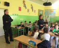 Spotkania z policją w szkołach z terenu powiatu sanockiego (ZDJĘCIA)