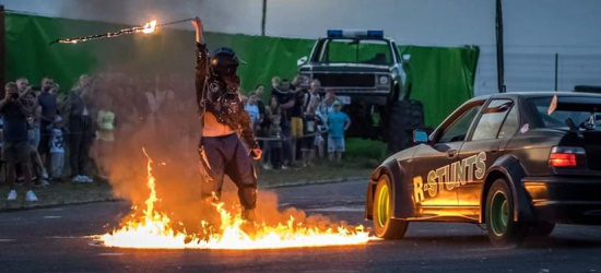 SANOK. Kaskaderskie show! Pokazy driftu, monster trucki i autoroboty! (VIDEO, ZDJĘCIA)