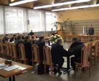 SESJA W LESKU: O przyszłości leskiego basenu, remontach dróg w okresie jesiennym i wodociągu w Średniej Wsi (FILM)