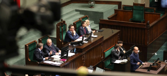 Sejm NA ŻYWO. Komisja ws. wyborów. Zamrożenie cen energii? (TRANSMISJA)