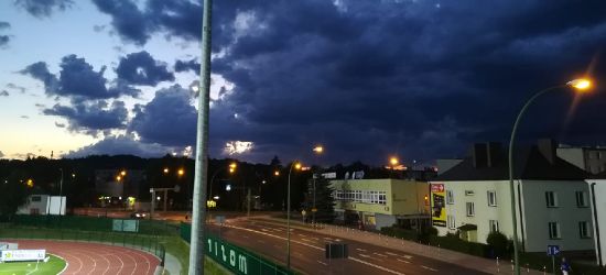SANOK. Ostrzeżenie przed gwałtowną ulewą. Burza z gradem około godziny 17:00