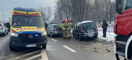 SANOK. Zderzenie czterech samochodów na Dąbrówce! (ZDJĘCIA)