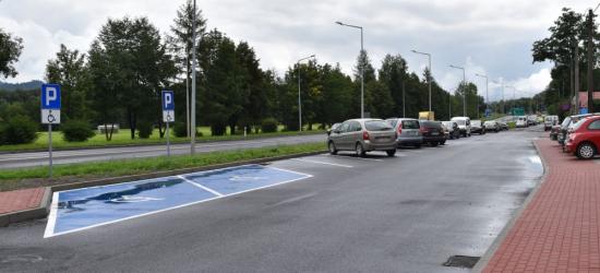 SANOK: Nowa nakładka asfaltowa i chodniki na Błoniach (ZDJĘCIA)