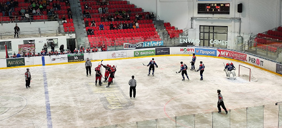 HOKEJ: Porażka STS-u w pierwszym sparingu