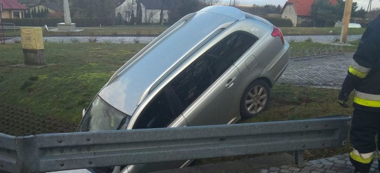 PODKARPACIE. Kompletnie pijana wjechała do rowu i ukryła się w betonowym przepuście (ZDJĘCIE)