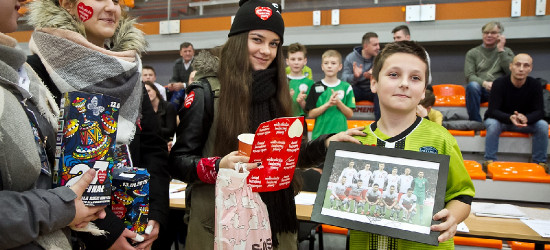 Turniej Jerzego Pietrzkiewicza. Sportowa rywalizacja i pomoc maluszkom (ZDJĘCIA)