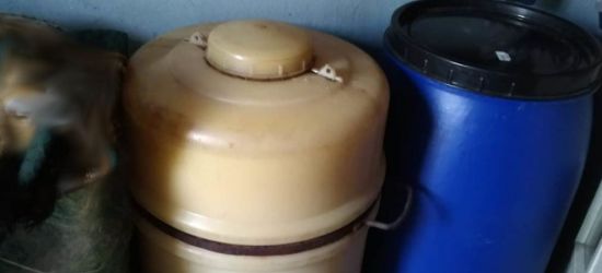 W podsanockiej miejscowości pędzono bimber (ZDJĘCIA)