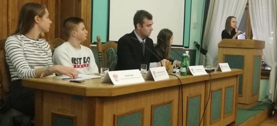 5 LUTEGO: Sesja Młodzieżowej Rady Miasta Sanoka