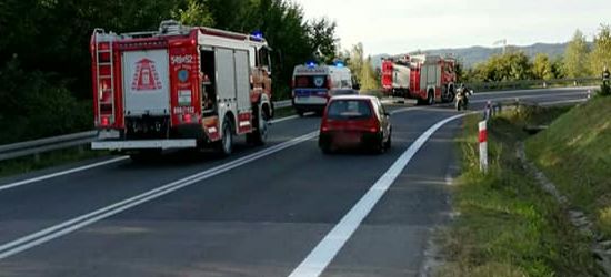 Motocyklista wypadł z drogi. Ranny trafił do szpitala