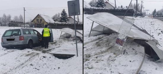PODKARPACIE. Kierowca volkswagena „skasował” przystanek (ZDJĘCIA)