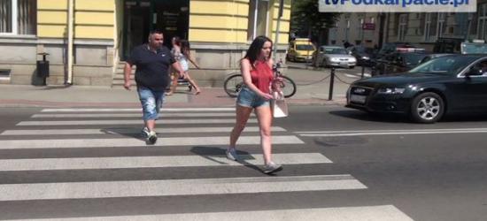 Kierowcy vs piesi. Kto w Sanoku wygrywa to starcie? (FILM, SONDA)