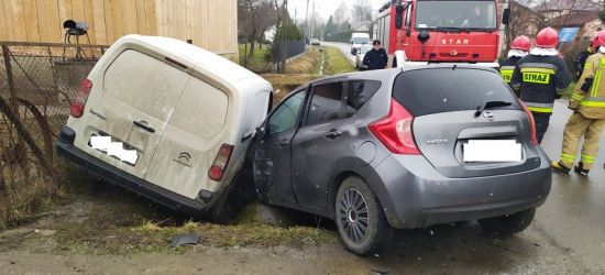 Stracił panowanie nad pojazdem i doprowadził do zderzenia (ZDJĘCIA)