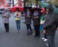 „Bronimy życia i pokazujemy prawdę”. „Walczymy o prawa kobiet”. Dwie demonstracje i skrajne punkty widzenia (FILM, ZDJĘCIA)