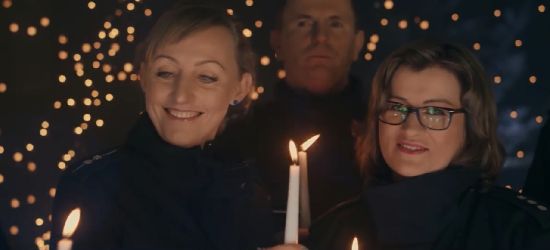 Kolęda od policjantów. Na baczność i spocznij służyć człowiekowi